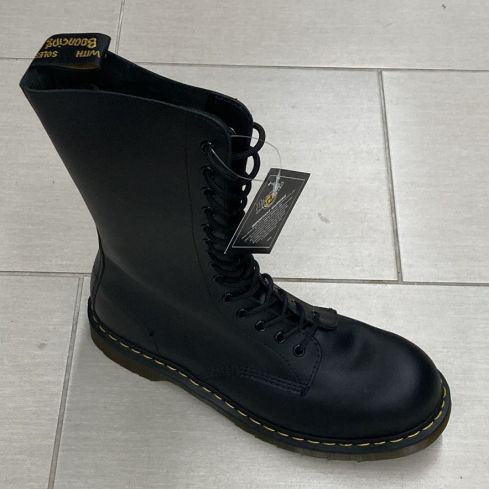 2112025340004_24437_1_drmartens_1940z_fh-b_14_eye_boot_black_fine_hairc_7061551c.jpg